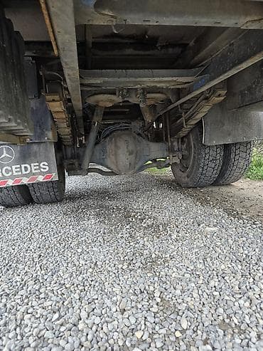 тойота ав: Грузовик, Mercedes-Benz, Б/у — 3