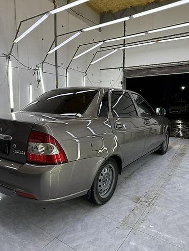 ВАЗ (ЛАДА) Priora: 2017 г., 1.6 л, Механика, Бензин, Седан at lalafo.kg ВАЗ (ЛАДА) Priora: 2017 г., 1.6 л, Механика, Бензин, Седан
