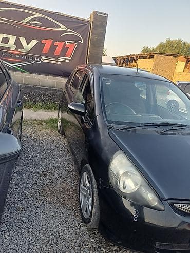 задний вид фит: Honda Fit: 2003 г., 1.5 л, Вариатор, Бензин, Хэтчбэк — 2