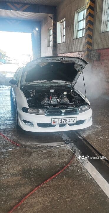 срочно продаю в связи с переездом: Mitsubishi Galant: 1996 г., 3 л, Механика, Бензин — 2