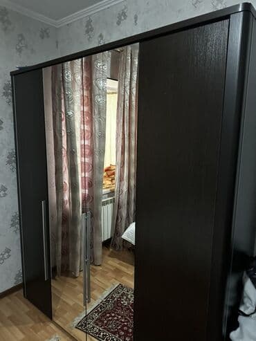 спальный гарнитур кровать тумбы и комод: Спальная гарнитура, кровать, шкаф, 2 тумбочки и одна большая тумба с — 1