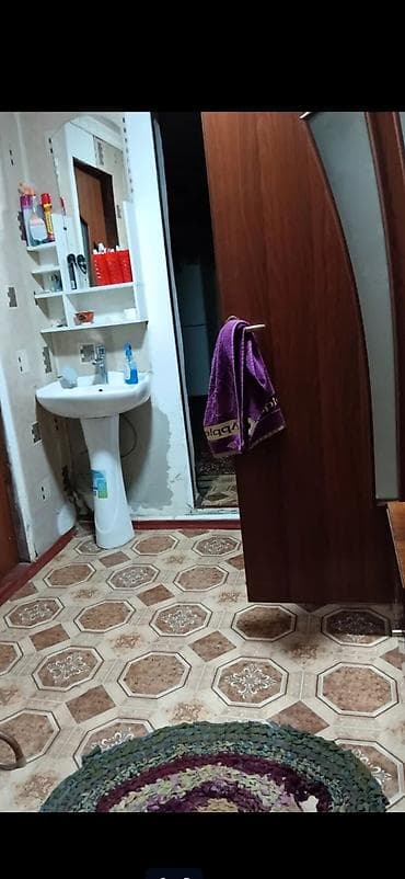 токмок кун чыгыш: 60 м², 3 бөлмө, Забор, тосулган — 2