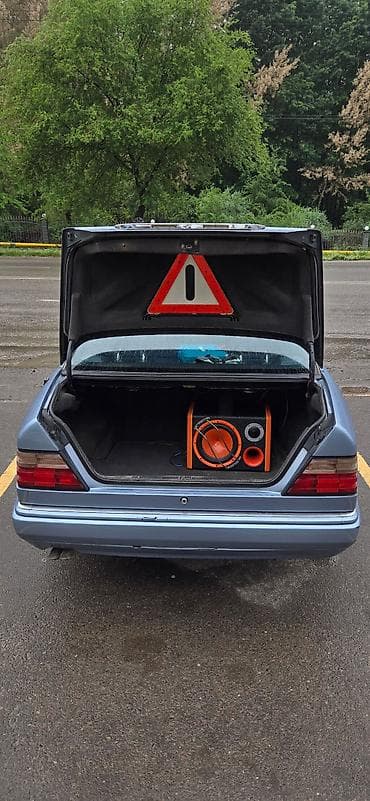 mers e124: Mercedes-Benz W124: 1993 г., 2.8 л, Автомат, Бензин, Седан — 6