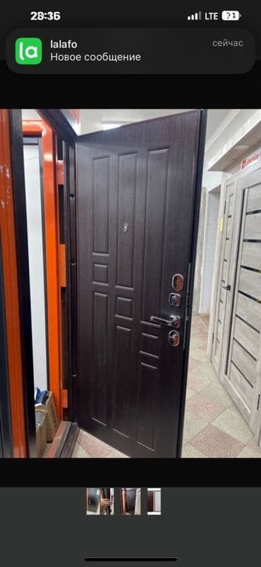 сейф двери: Входная металлическая дверь с порошковым покрытием. Имеется глазок и — 2