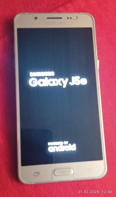 iphone 11 512: Samsung Galaxy J5 2016, Б/у, 16 ГБ, цвет - Белый, 2 SIM — 1