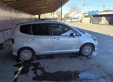 фиты: Honda Fit: 2001 г., 1.3 л, Автомат, Бензин, Хэтчбэк — 2