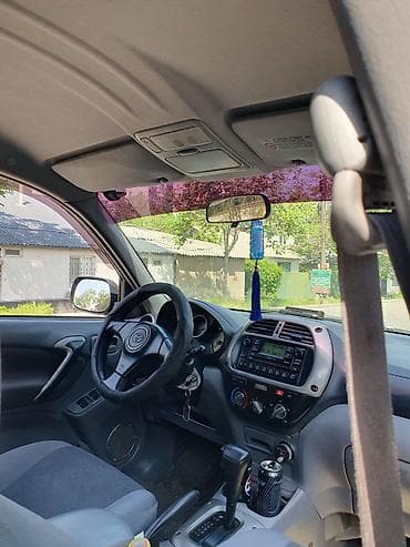 Toyota RAV4: 2001 г., 2 л, Автомат, Бензин, Кроссовер — 5