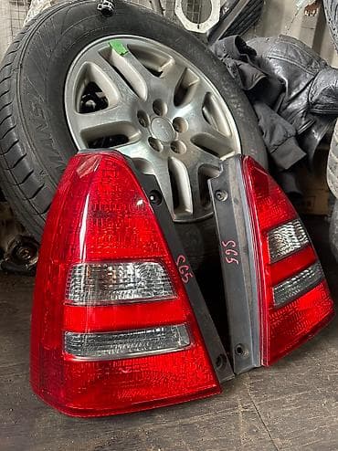 forester: Комплект стоп-сигналов Subaru 2004 г., Б/у, Оригинал, Япония — 1