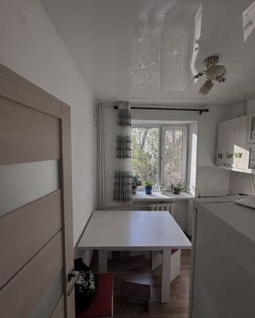 сдам дом в лебединовке: 2 комнаты, 43 м², 104 серия, 1 этаж, Косметический ремонт — 3