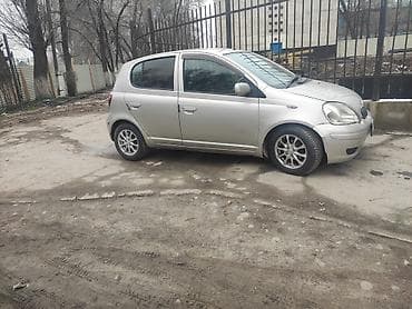 Toyota Vitz: 2002 г., 1.3 л, Автомат, Бензин, Хетчбек — 1