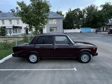 машина для полировки: Автомобиль ВАЗ-2107 тёмно-бордового цвета, четырёхдверный седан с — 4