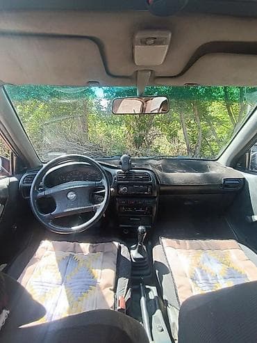 Nissan Sunny: 1991 г., 1.6 л, Ручные, Бензин, Седан — 2