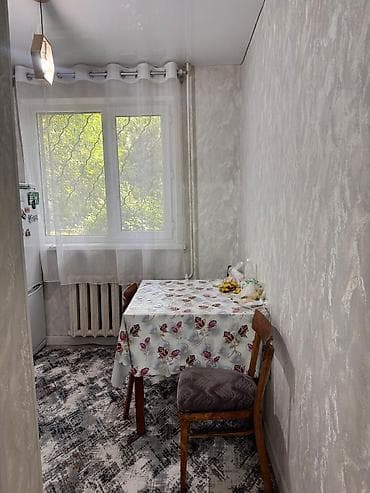квартиру в ипотеку: 3 комнаты, 57 м², 104 серия, 1 этаж, Косметический ремонт — 10