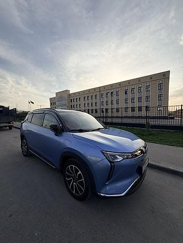 byd plus: Weltmeister W6, 2022 г., 102000 км — 4