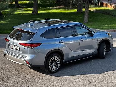 model y: Toyota Highlander: 2020 г., 2.5 л, Автомат, Гибрид, Минивэн — 4