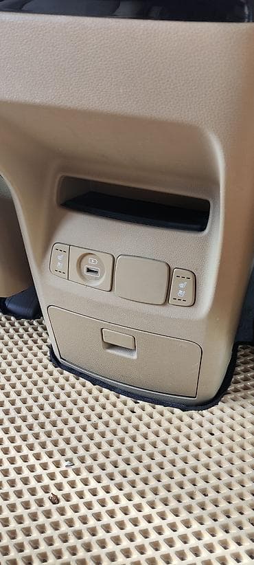 карниваль: Kia Carnival: 2020 г., 2.2 л, Автомат, Дизель, Минивэн — 10