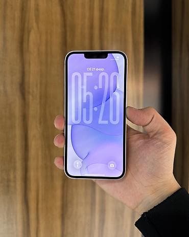 IPhone 14, Б/у, 128 ГБ, Защитное стекло, Чехол, 79 %