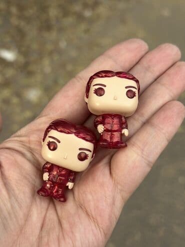 Киреге берилүүчү кийимдер: Stranger things Очень странные дела Kinder Joy Киндер сюрприз Макс — 1