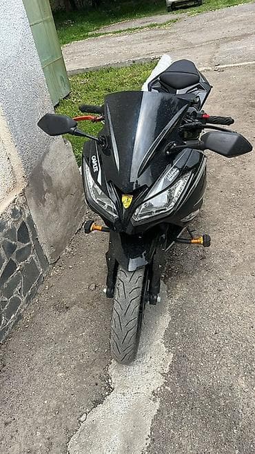 lexus 2021: Спортивный мотоцикл класса 400см³ (визуально ближе к 400), черный, в — 2