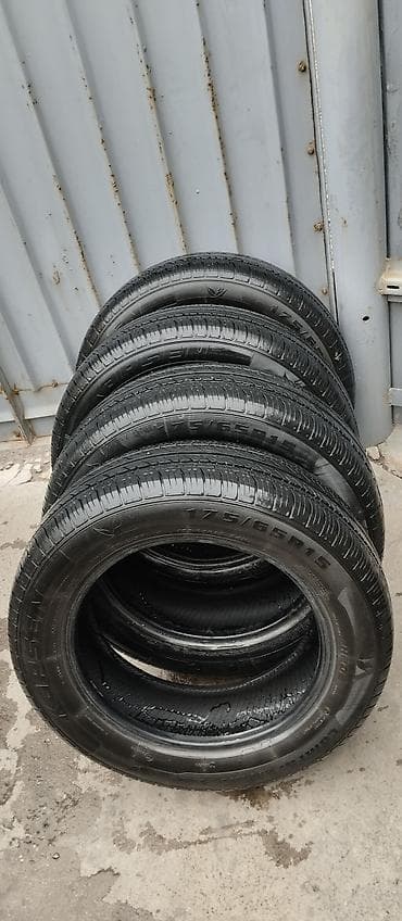 Продаю. шины R 15