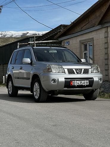 Унаа сатуу: Nissan X-Trail: 2005 г., 2 л, Кол менен иштөөчү, Бензин, Кроссовер — 2