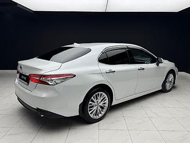 Toyota Camry: 2020 г., Автомат, Седан