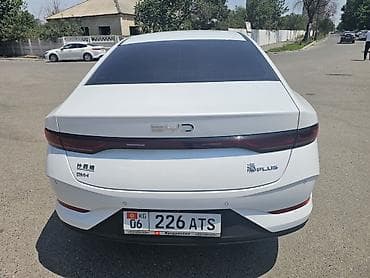 byd leopard 8: BYD Qin: 2025 г., 1.5 л, Вариатор, Гибрид, Лифтбек — 5