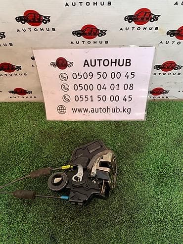 Автозапчасти: Замок двери задний правый для Toyota Harrier (XU30, «Harrier 3») год — 1