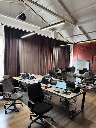 офисы сдаю: Аренда офисов, 80 м², 1 линия — 3