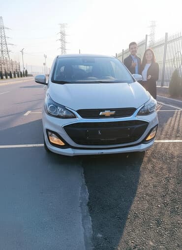 Chevrolet Spark: 2018 г., 1 л, Вариатор, Бензин, Хэтчбэк