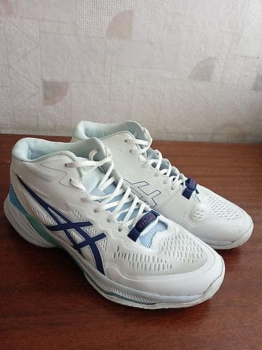 Босоножки, сандалии, шлепанцы: ASICS Sky Elite FF – профессиональные кроссовки для волейбола. Размер — 1