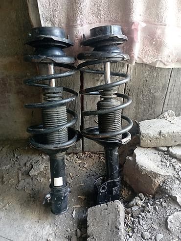 Передний амортизатор Subaru Б/у, Япония