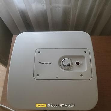 tank 2: Накопительный водонагреватель Объем бака: 15 л, Ariston, Электрический, Регулятор температуры, Эмалированная сталь, Б/у — 1