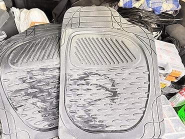 Скупка катализаторов: Плоские Резиновые Полики Для салона Toyota, цвет - Черный, Б/у, Самовывоз — 2