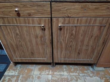 Тумбочки б/у 1шт. Есть 3 штук. Полка с тумбой 1 шт. Есть 2 штук