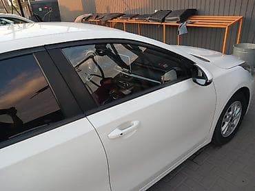 byd e3: Kia K3: 2019 г., 1.6 л, Автомат, Бензин, Седан — 6