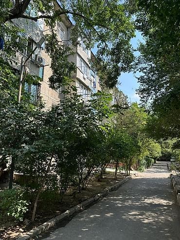 квартиры 2х: 2 комнаты, 42 м², ул. Боконбаева / Гоголя 104 серия, 1 этаж — 9