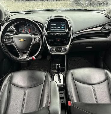 malibu 1: Chevrolet Spark: 2016 г., 1 л, Вариатор, Бензин, Хэтчбэк — 2