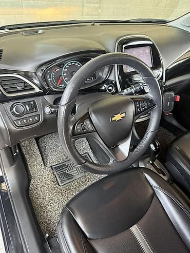 спарки: Chevrolet Spark: 2019 г., 0.1 л, Автомат, Бензин, Хэтчбэк — 9