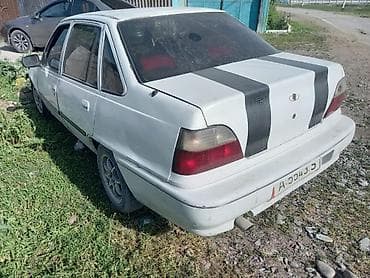 саната нюрас: Daewoo Nexia: 1995 г., 1.5 л, Механика, Бензин, Седан — 3