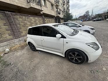 Toyota Ist: 2003 г., 1.5 л, Автомат, Бензин, Хэтчбэк — 10