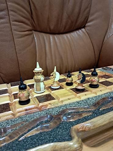 кам: Авторские шахматы из дерева с резным полем и фигурами ручной работы — 10