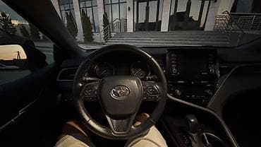 Транспорт: Toyota Camry: 2021 г., 2.5 л, Автомат, Бензин, Седан — 5
