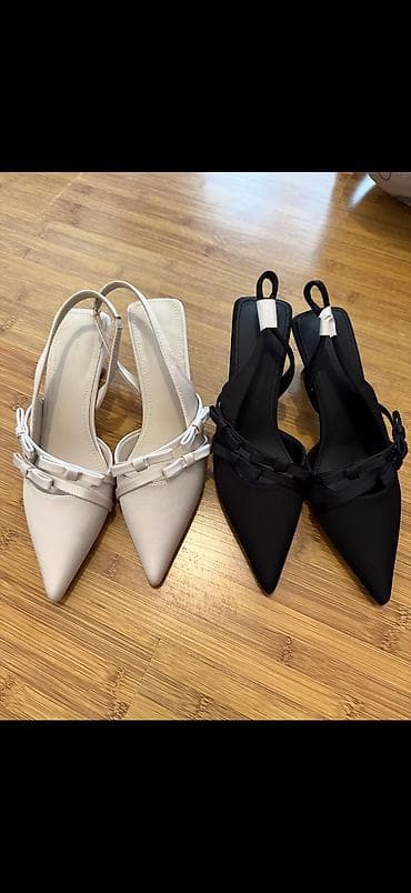 обувь для гор: Туфли бежевого цвета с острым носком и открытой пяткой (slingback) — 1