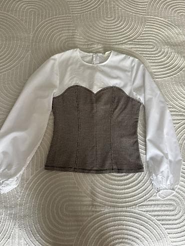 Новая блузка H&M, размер 36 (XS) ✨ Очень стильная модель с