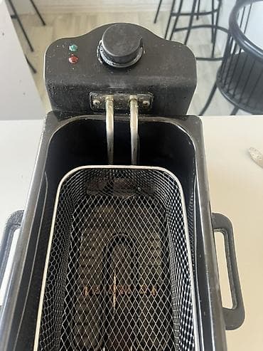 жаренное морожное: Электрофритюрница с корзиной Описание: - Настольная электрическая — 2