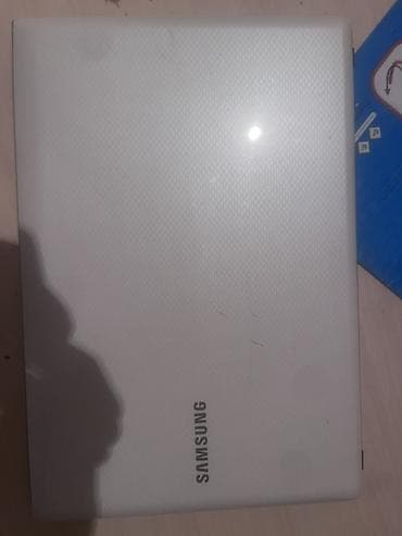 dekko plus: Ноутбук Samsung (серия R) с диагональю . Цвет крышки — белый с — 2