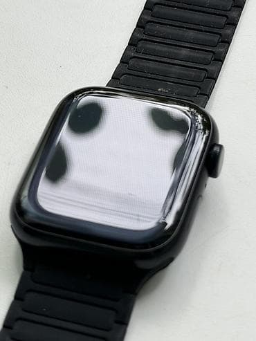 kg camera: Apple Watch 7, 45mm. 
Аккумулятор 90% — 4