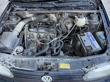 Volkswagen: Volkswagen Golf: 1992 г., Кол менен иштөөчү, Хетчбек — 9