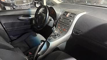 нексия 2007: Toyota Auris: 2007 г., 1.6 л, Робот, Бензин, Хэтчбэк — 5